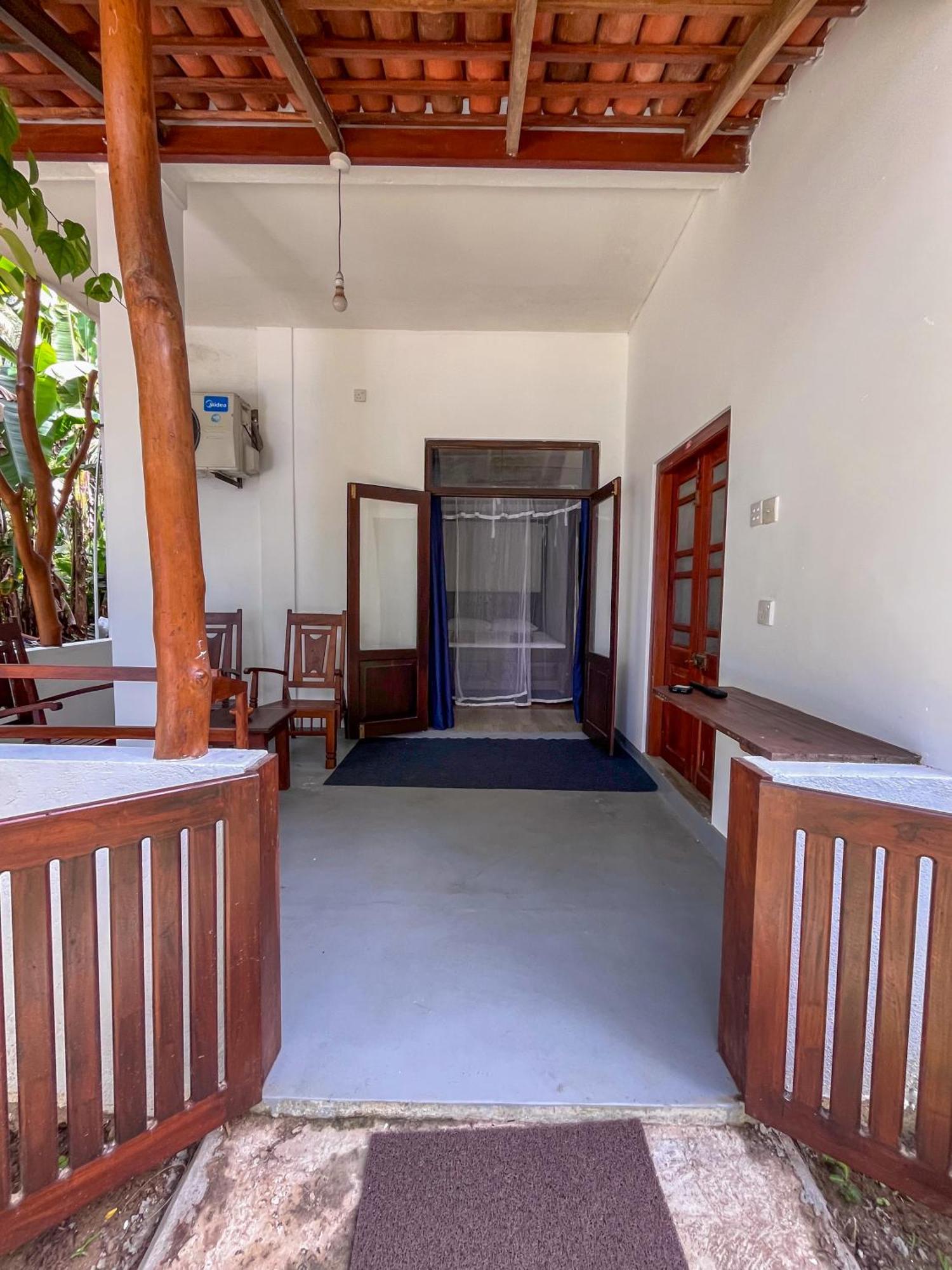 Abraham Beach House Тангалле Екстер'єр фото