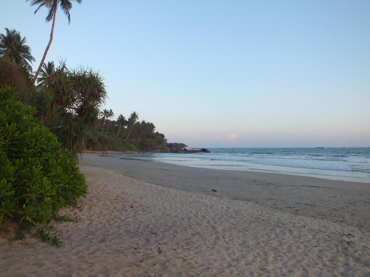 Abraham Beach House Тангалле Екстер'єр фото